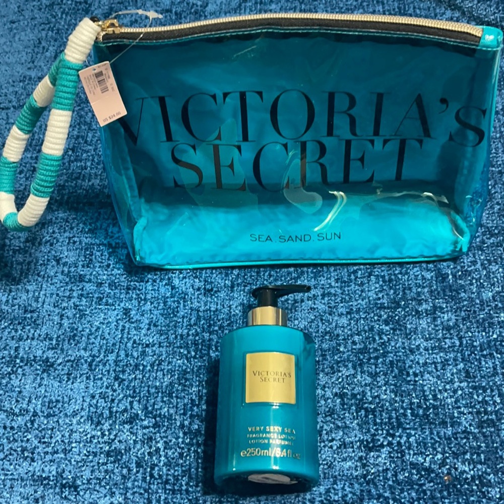 Makeup bag